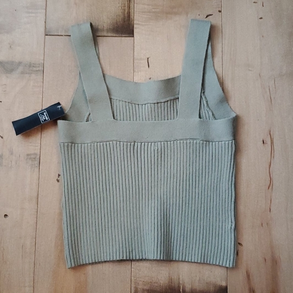 Abercrombie Square Neck Tank - Picture 2 of 2